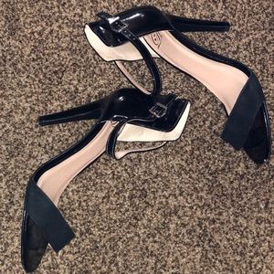Black patent leather ankle sandals